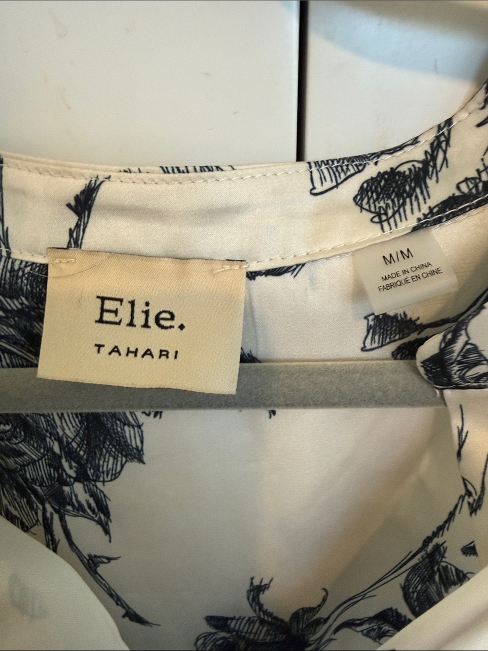 Elie Tahari Ivory Short Sleeve Blouse with Floral Print - Picture 2 of 6